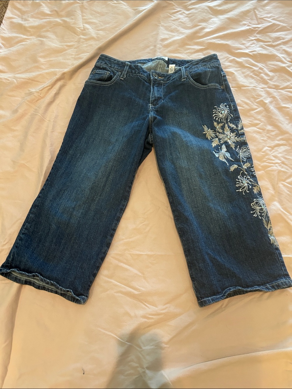 Embroidered Dark Blue capri jeans  Women size 16